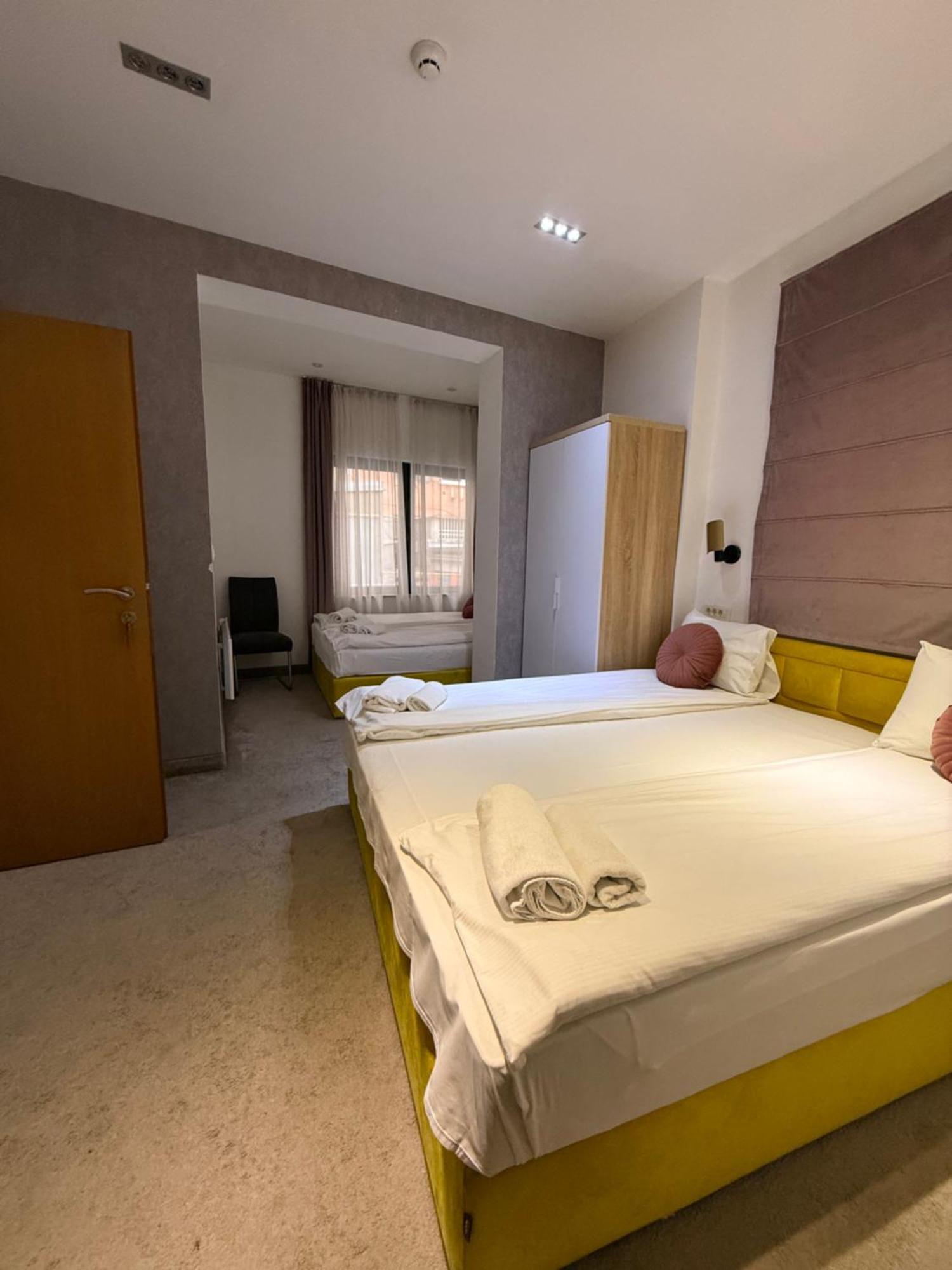 Deluxe Nortel Hotel